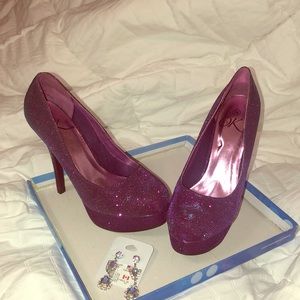 It’s Ok iridescent heels.